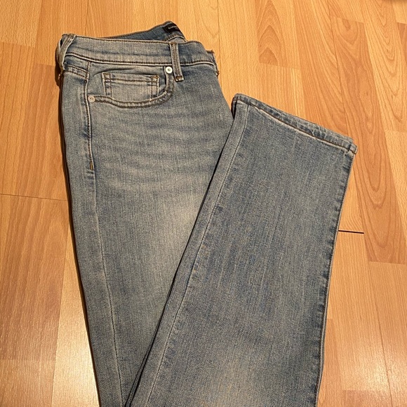 Like *Brand New* Banana Republic Girlfriend Jeans - Picture 1 of 7